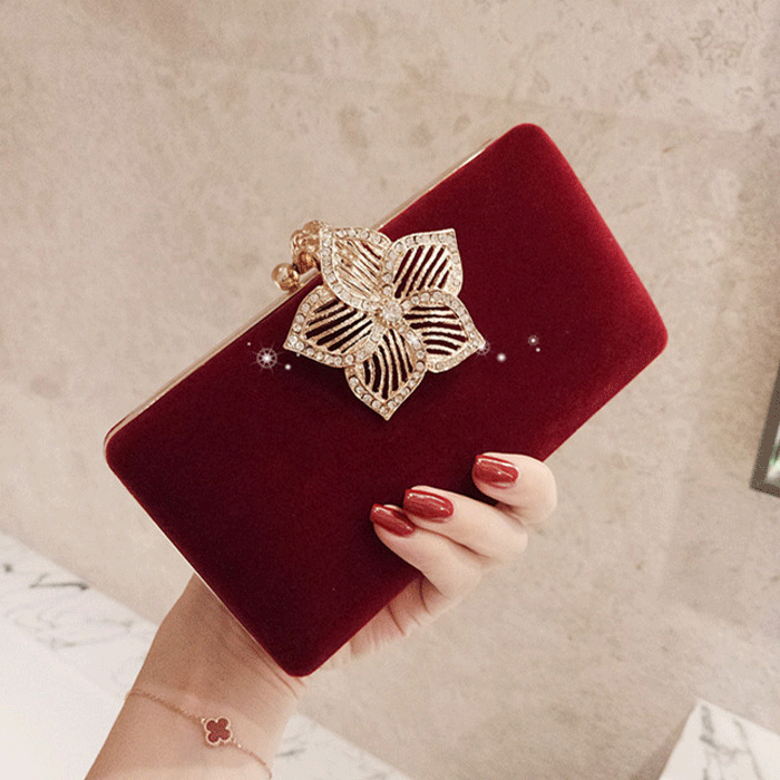 clutch dự tiệc